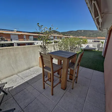 Rooftop Du Lavandou - Terrace And Pool Apartamento Le Lavandou