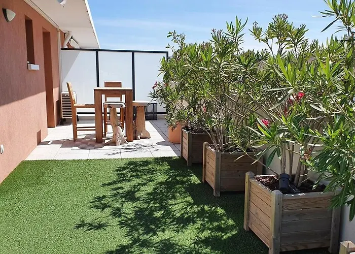 Rooftop Du Lavandou - Terrace And Pool Apartman