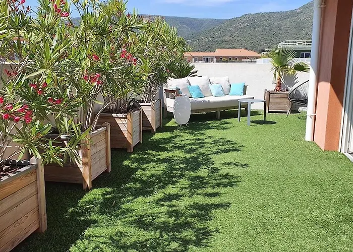 Rooftop Du Lavandou - Terrace And Pool Apartman *